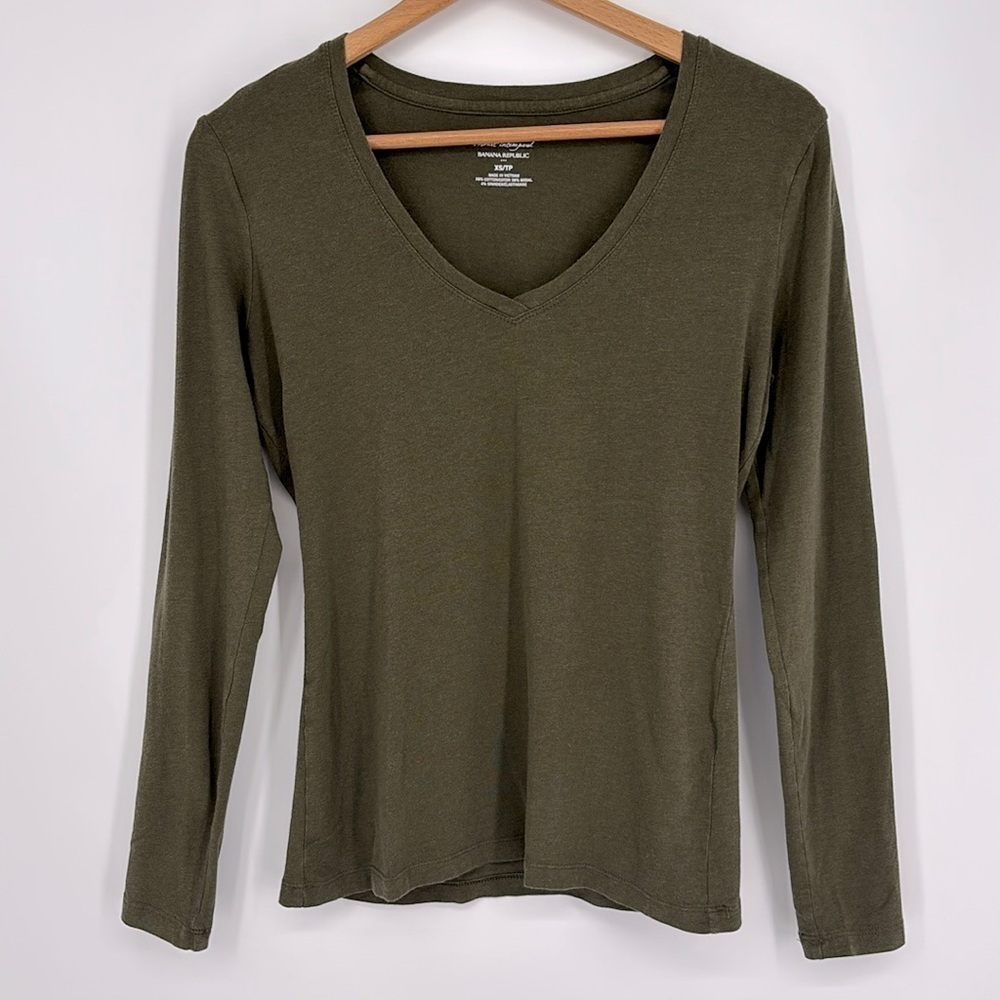 Banana Republic Factory Timeless Tee Long Sleeve Shirt Women’s Size XS in Green